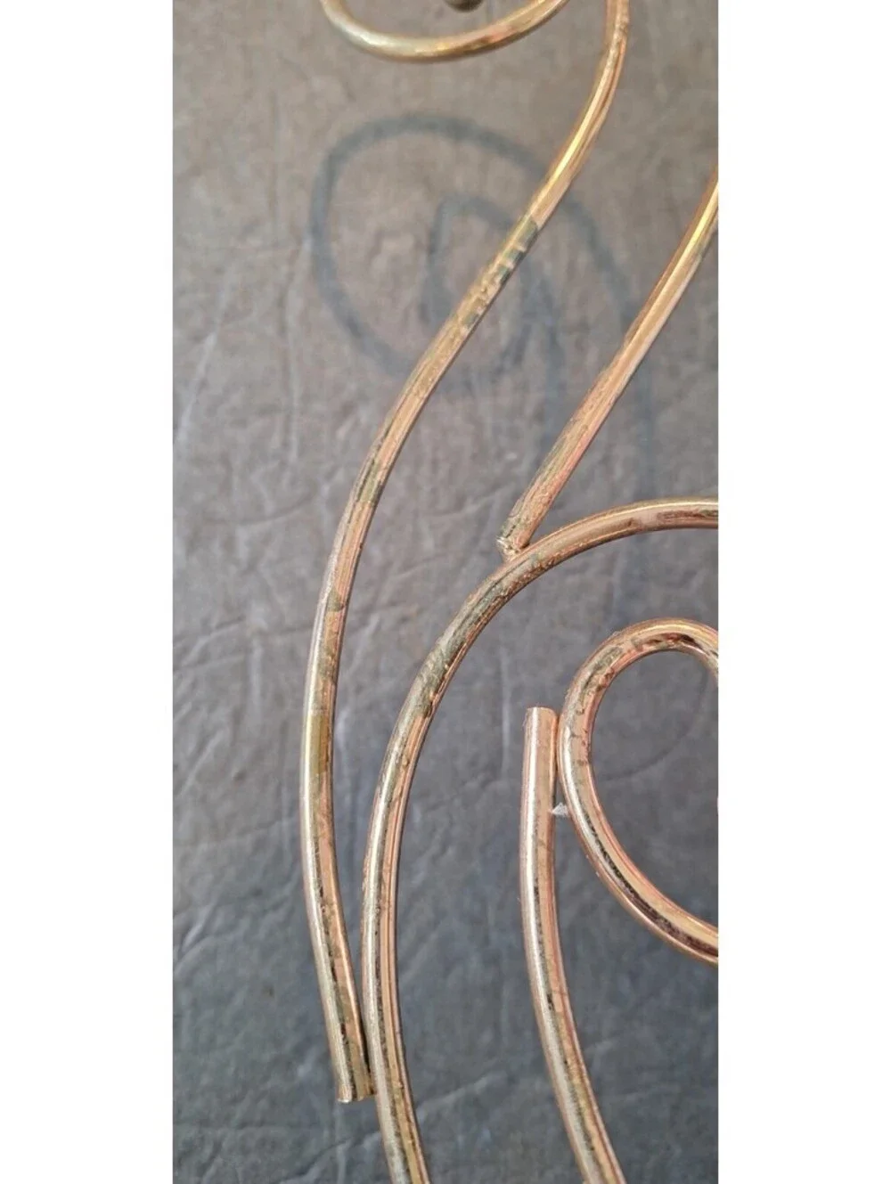 VTG Pair of Gold Tone Metal Candle Holder Wall Sconces Swirl/Scroll Design 17